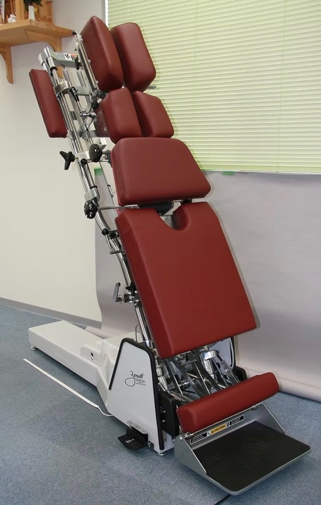 せぼね整体特殊ベッド