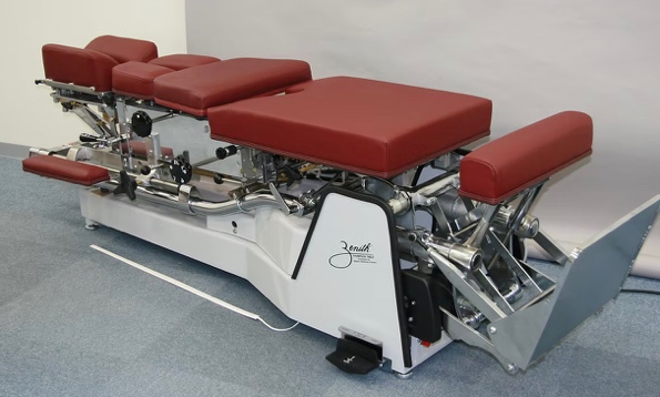 せぼね整体特殊ベッド