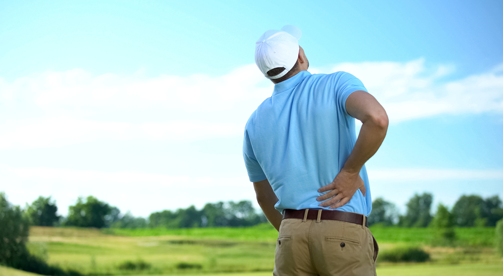 ゴルフで背中に痛みが出る場合に考えられる疾患とは？